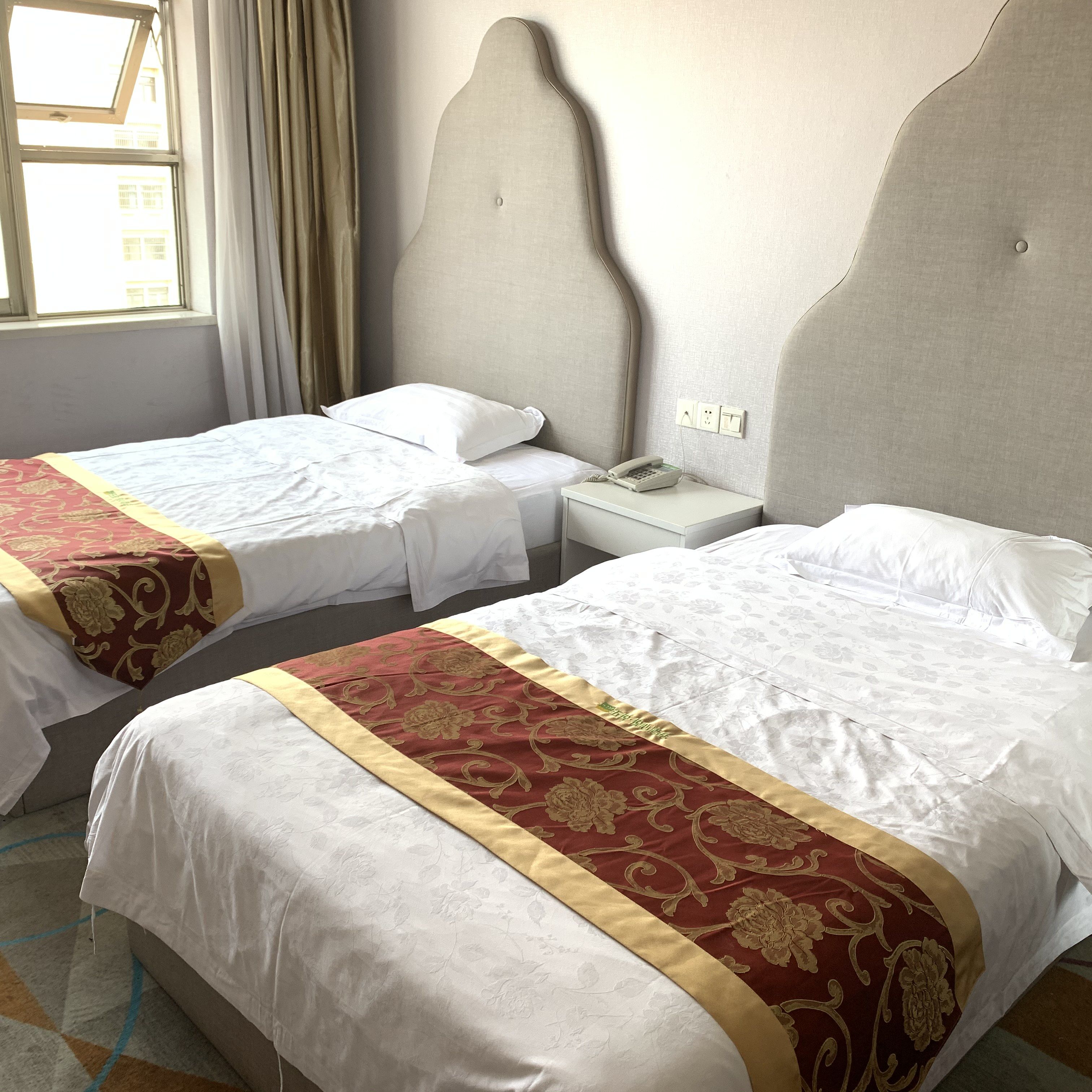 高速公路服务区住宿指南 地址、电话、路线及周边设施全解析